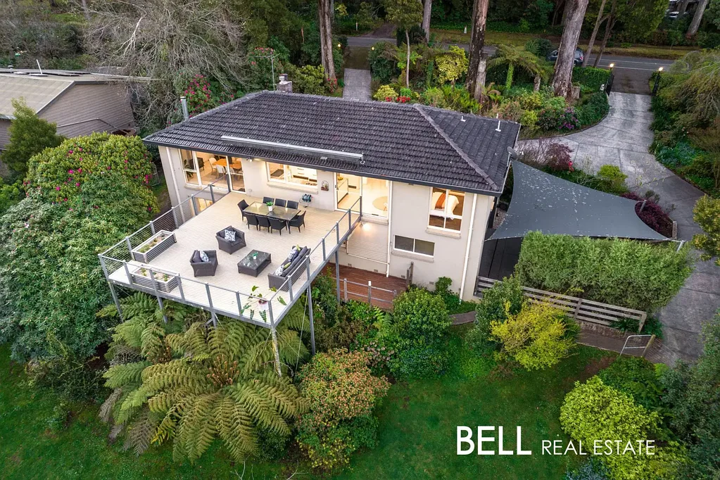 Mount Dandenong 4房  Stylish Family Retreat with Space, Light & Views