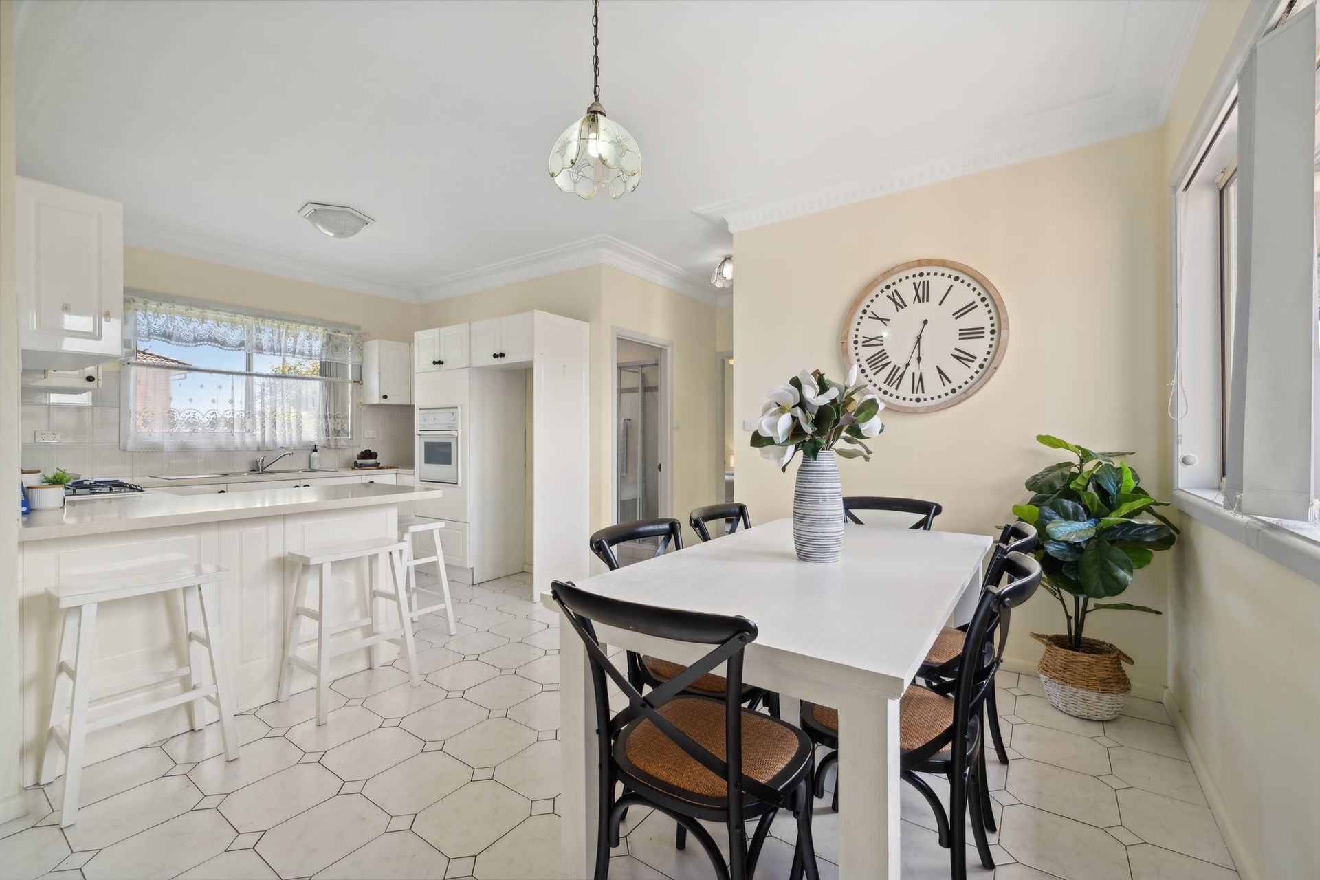 UNIT 1 11 PRINGLE AV, BANKSTOWN NSW 2200, 0 غرف, 0 حمامات, House