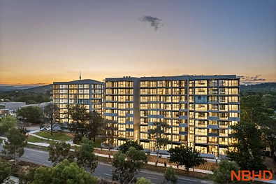 Lyneham 2Moenga NBHD Presents - 2 BDRM Penthouse in Lyneham