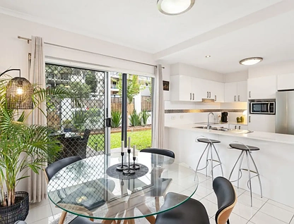 1/69 Durham Street, St Lucia, QLD 4067, 2 ਕਮਰੇ, 2 ਬਾਥਰੂਮ, Unit