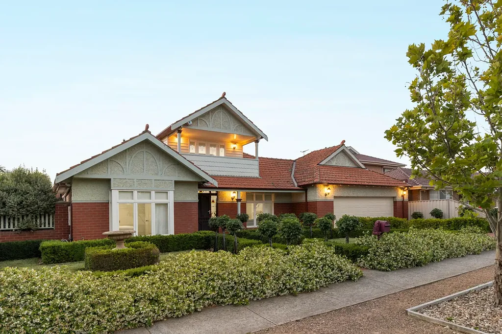 6 Summerhill Drive, Hillside, VIC 3037