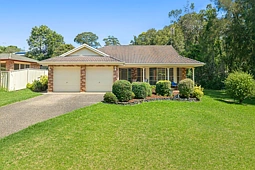 18 Mummaga Lake Drive, Dalmeny