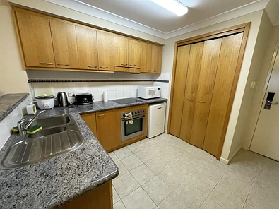 208/126 Mounts Bay Road, Perth, WA 6000, 1房, 1浴, House