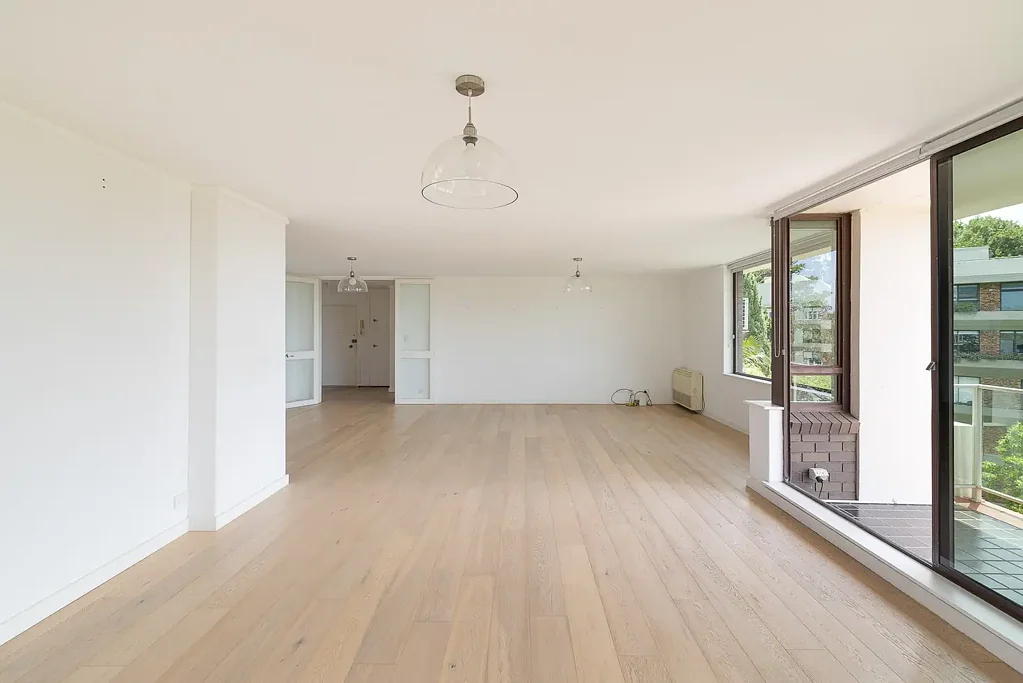 Luxury coastal apartment in the heart of Double Bay