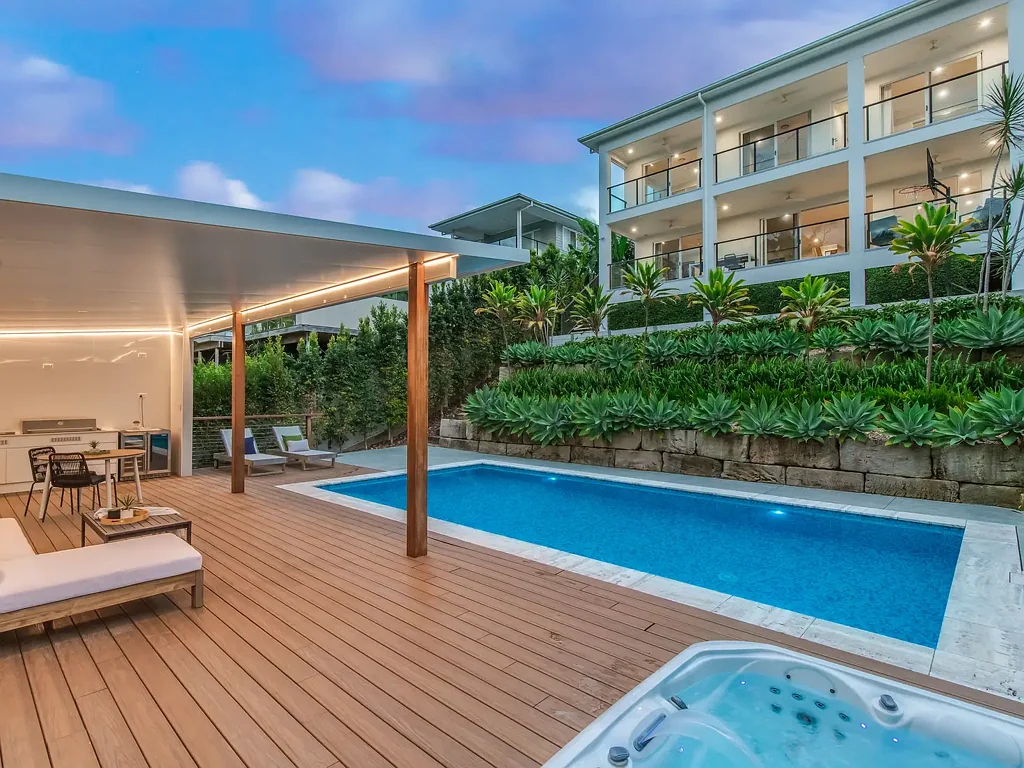 Reedy Creek 7침실 Grand Family Residence Offering 7 Bedrooms & Dual Living Flexibility