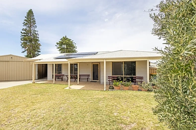 Cervantes 4Kwarto Peaceful Coastal Living with Space, Solar & a Huge Shed!