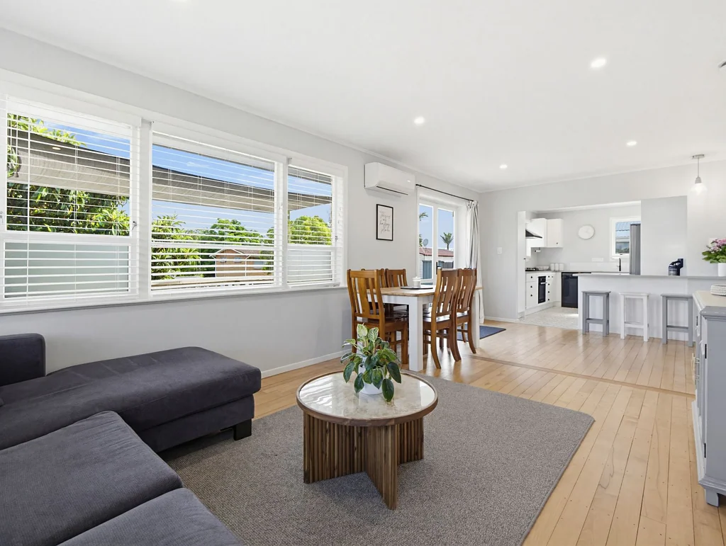 Whakatane 3chambre Huntly Brick And Native Timber - Solid As !!