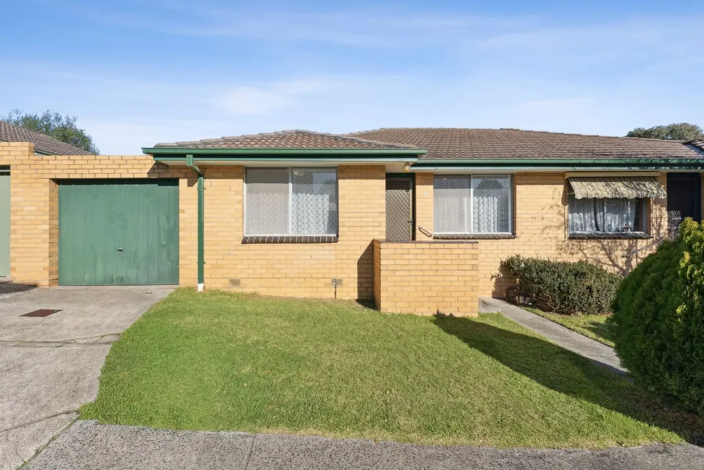 2/1-3 McFadzean Avenue, Reservoir, VIC 3073