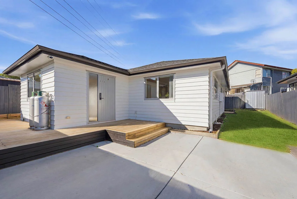 31A Meadowood Drive, Unsworth Heights, North Shore City, Auckland