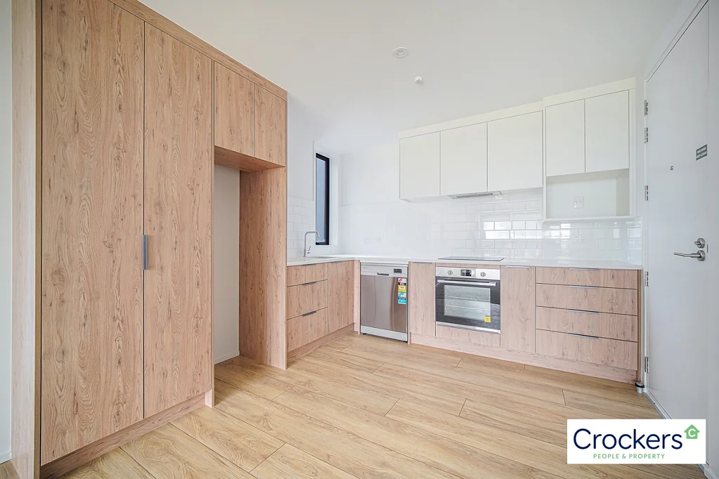 Brand New Parkside Living – 2 Bed, 2 Bath + Carpark