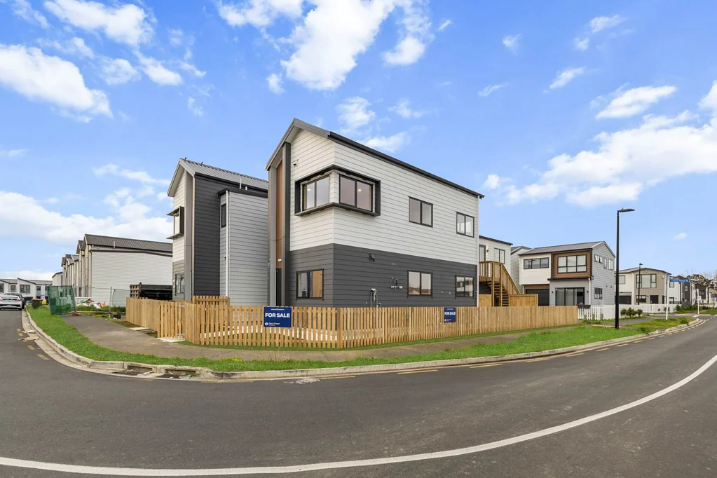14 Whare Kauri Road, Papakura, Auckland
