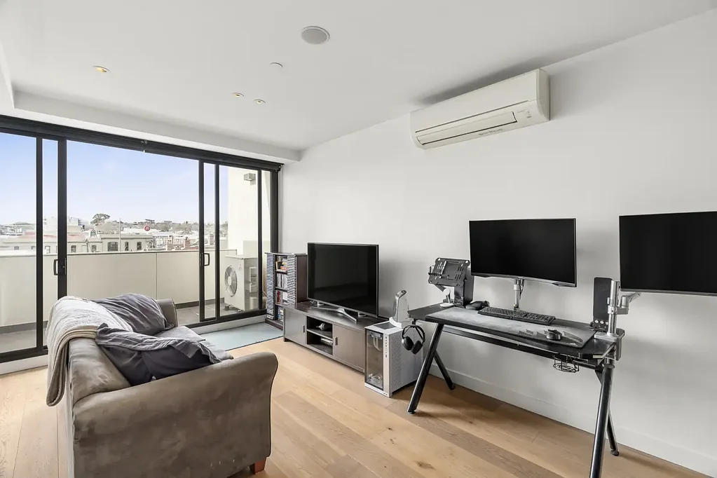 South Yarra 1房 South Yarra 中心区域的现代生活 Contemporary Living in the Heart of South Yarra