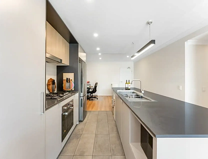 2102/18 Comer Street, Coopers Plains, QLD 4108, 3 Schlafzimmer, 2 Badezimmer, Apartment