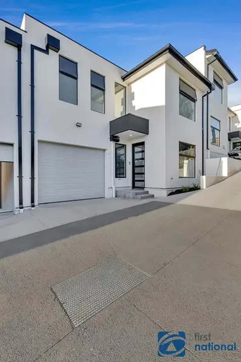 Meadow Heights 3 Bedroom Spacious & Versatile Townhouse in Sought-After Meadow Heights