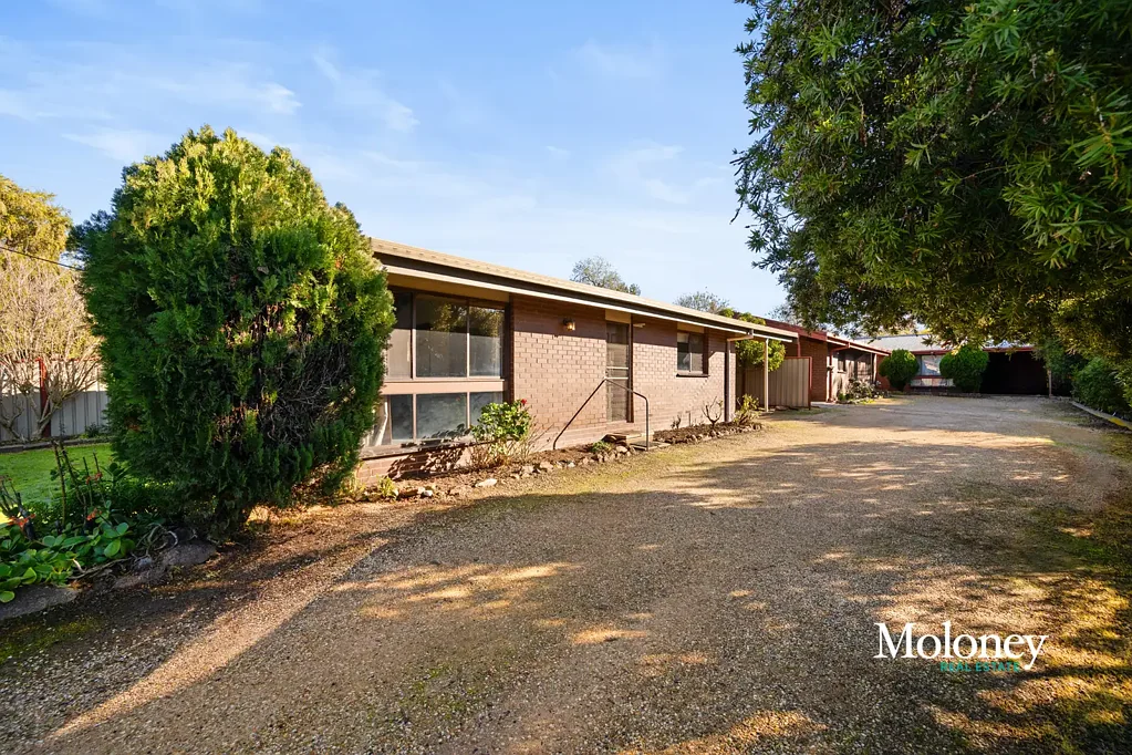 Corowa 2 Bedroom A smart start or easy investment in the heart of Corowa