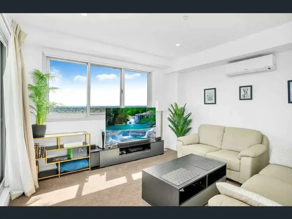 Blacktown 2Zimmer Skyline Views, Premium Finishes & Unbeatable Location – 19th Floor Opportunity