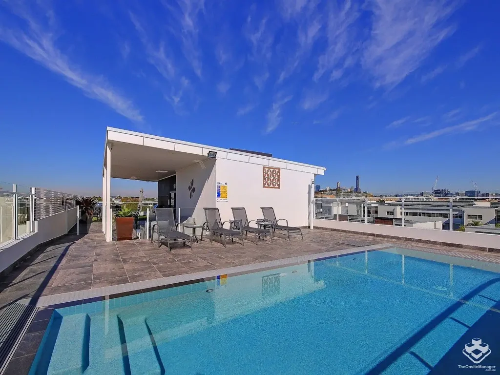 Immaculately presented luxury 1 bed apartment
