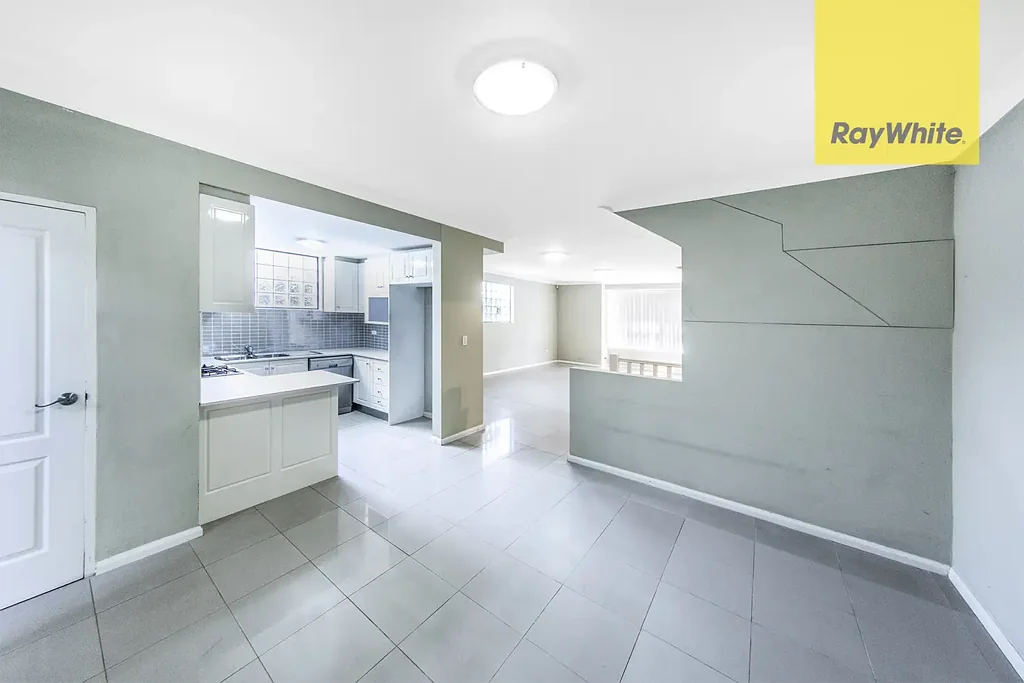 Spacious & Convenient Townhouse Living