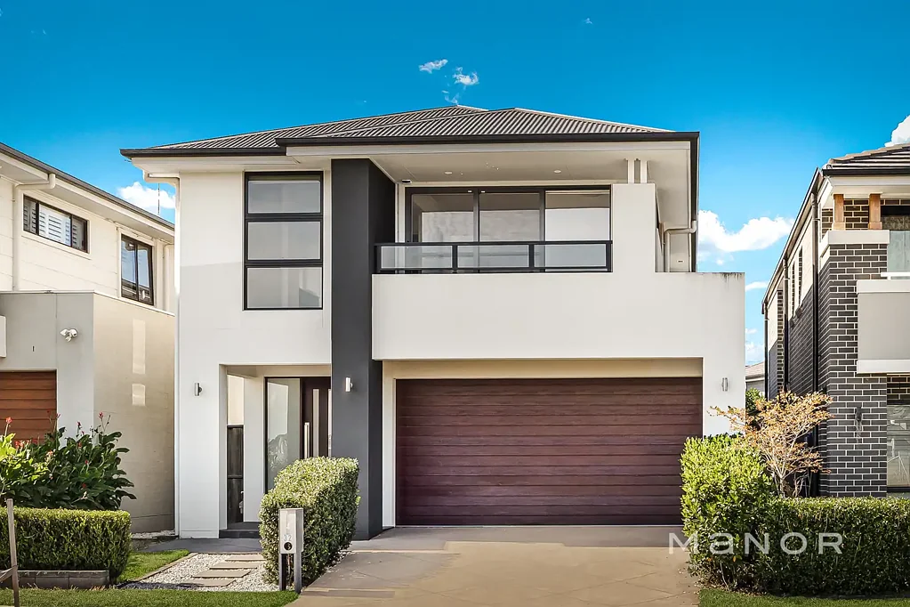 Box Hill 4Moenga Flawless family residence within minutes to all ammenities.