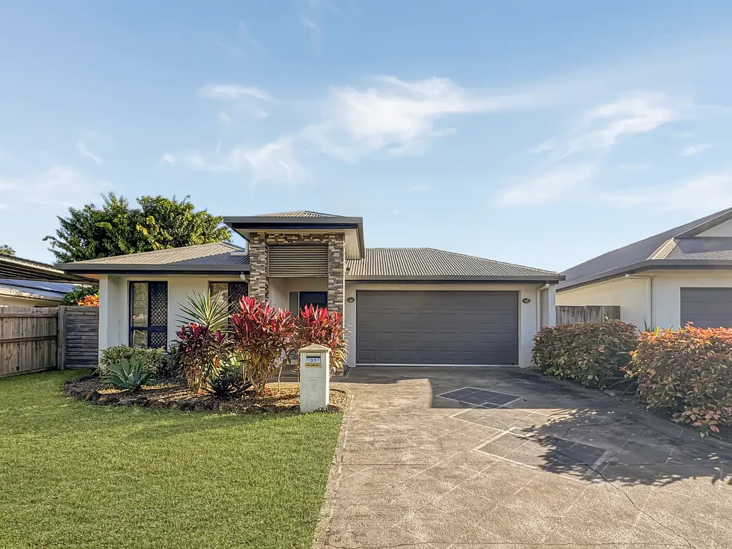 Effortless Living - 3 bed plus study/4th bedroom