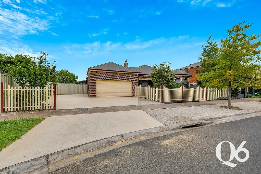 27 St Georges Avenue, Caroline Springs, VIC 3023
