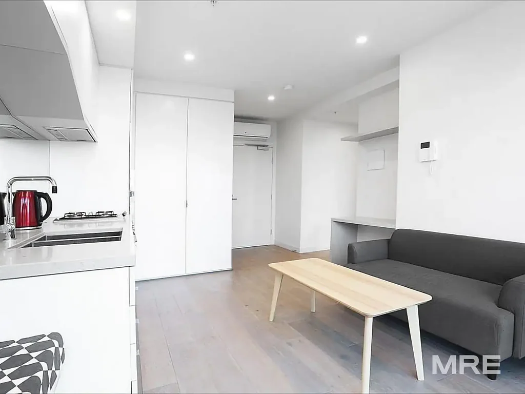 Furnished apartment with fantastic views of city skyline