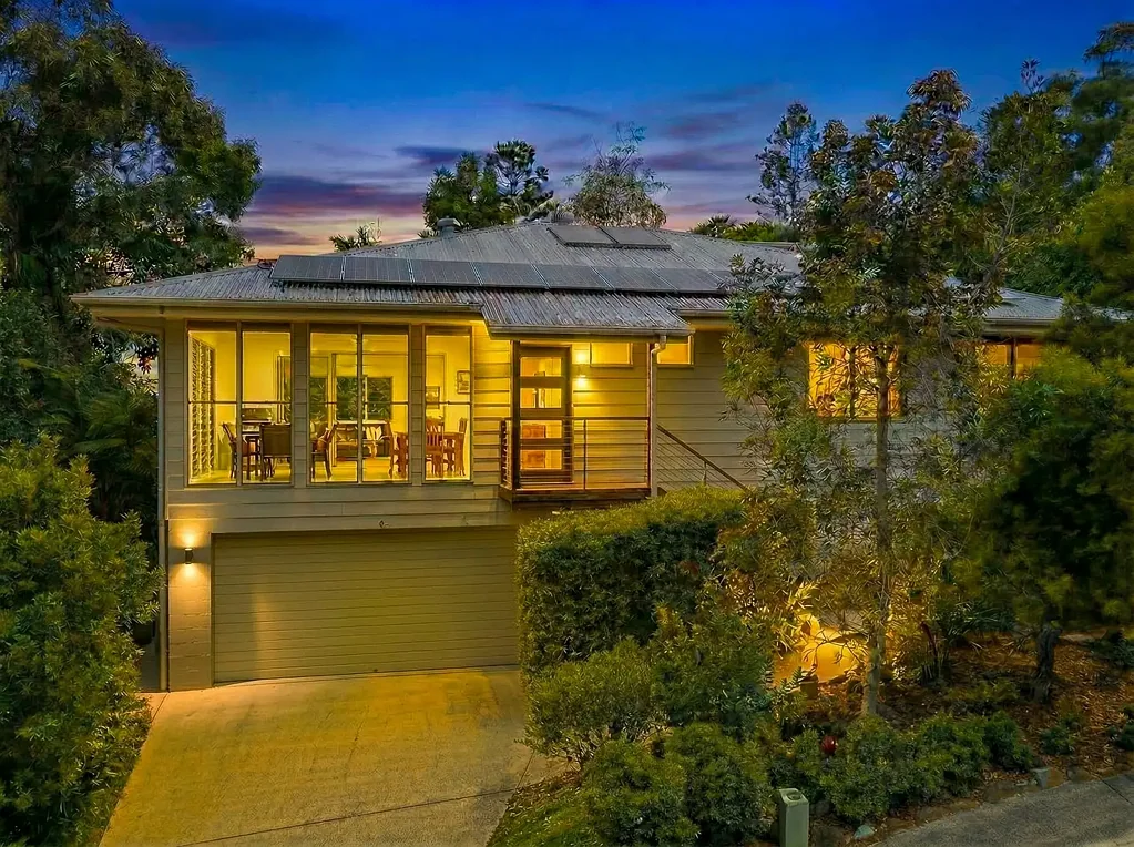 Ocean Shores 3chambre Elevated Coastal Living with Ocean Views & Private Rainforest Setting