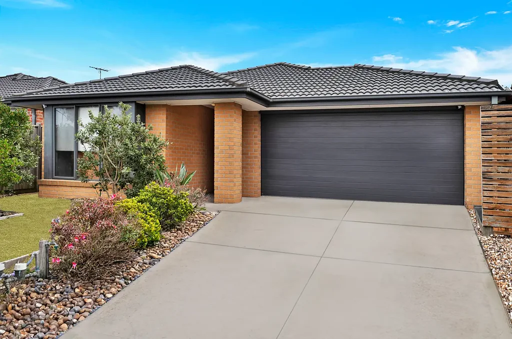 52 Blue Lake Drive, Wallan, VIC 3756