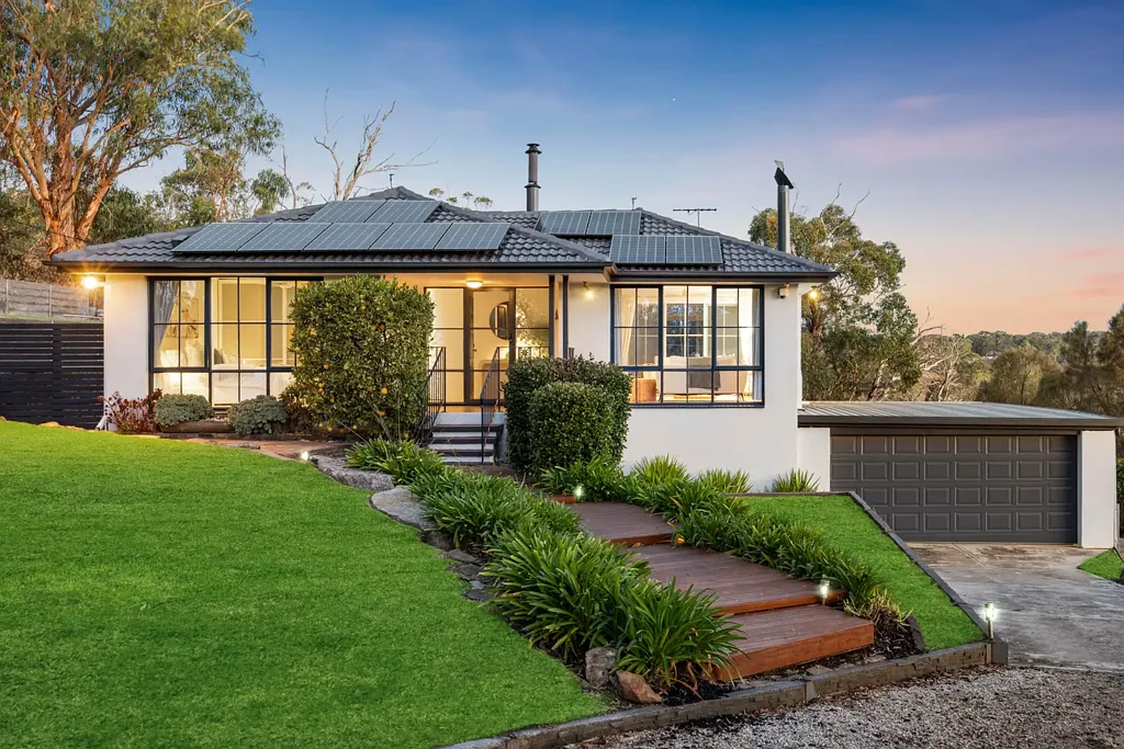 103 Emmett Road, Crafers West, SA 5152