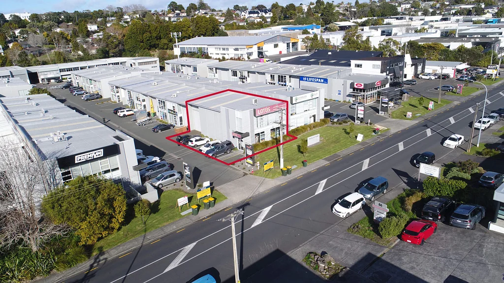 Wairau Valley  Modern road front industrial – 252sqm