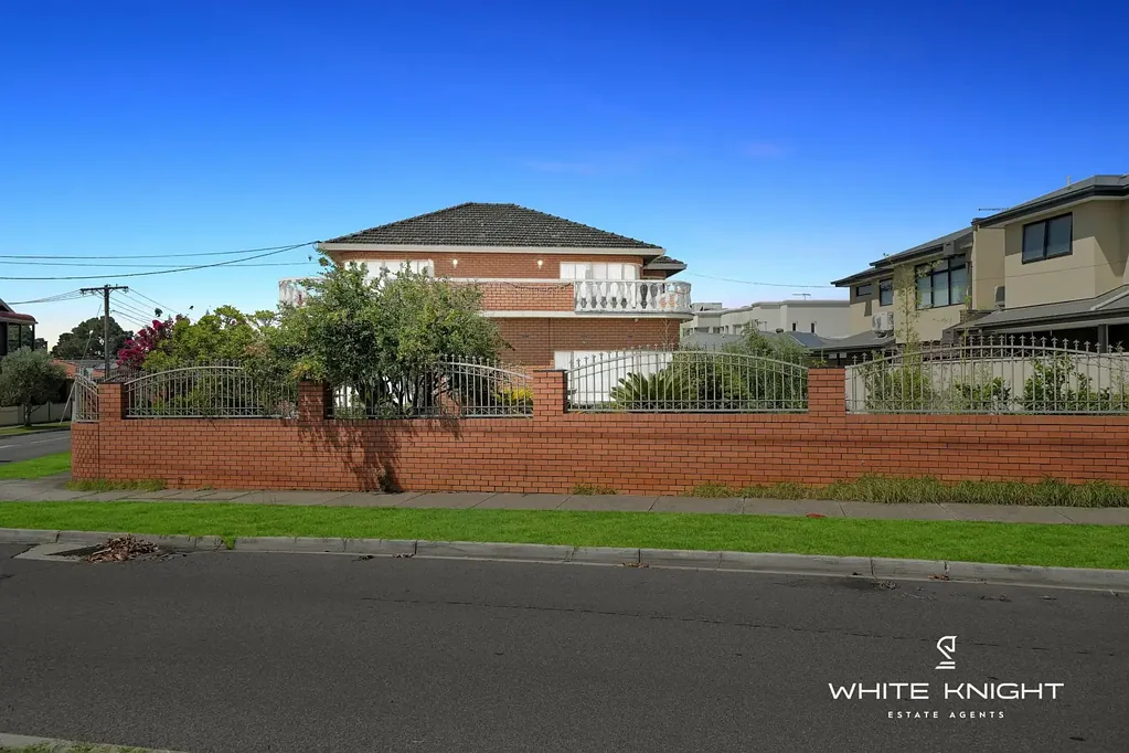 Deer Park 5 Bedroom Grand Family Home on a Premium Corner Block