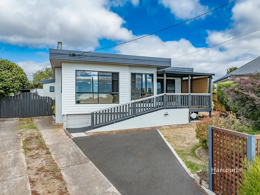 17 Ashwater Crescent, Penguin, TAS 7316