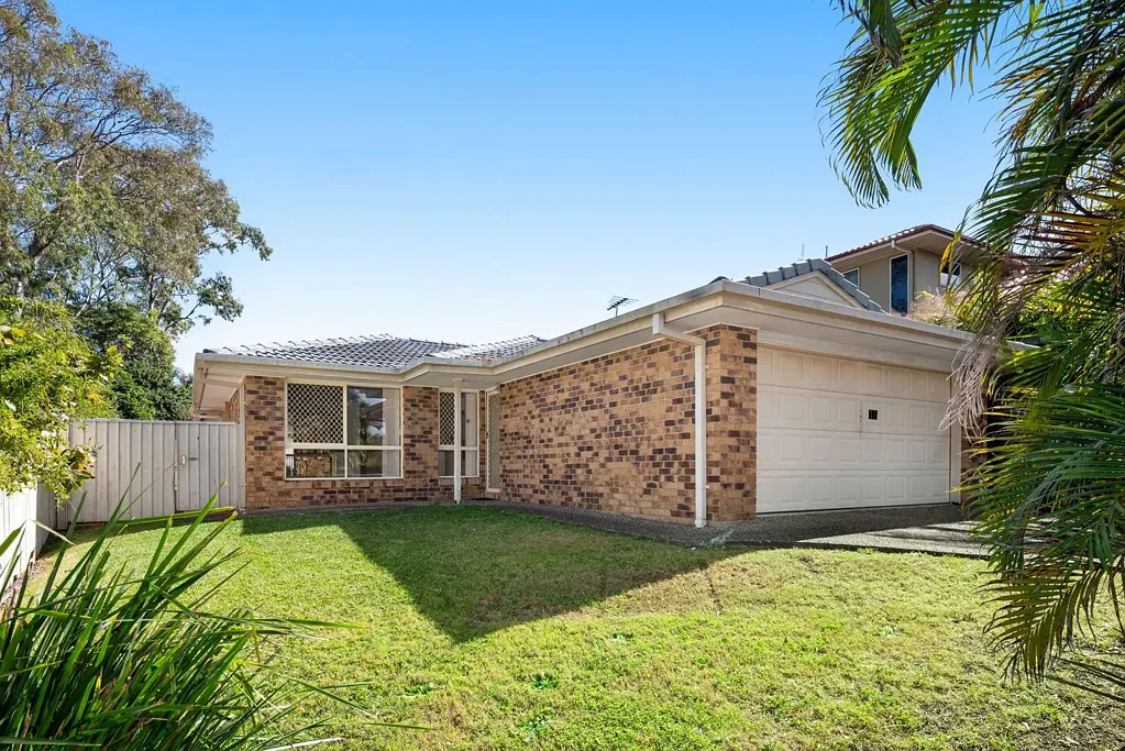 17 Romanette Street, Mansfield, QLD 4122