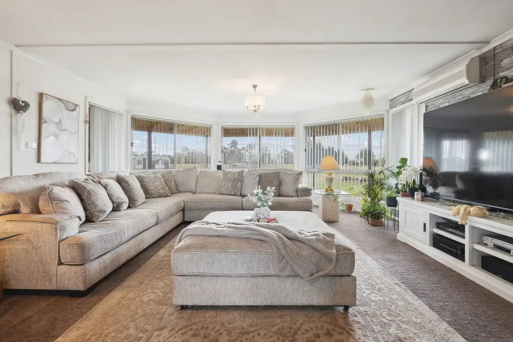 Crookwell 4 Bedroom Rural Beauty Without the Burden