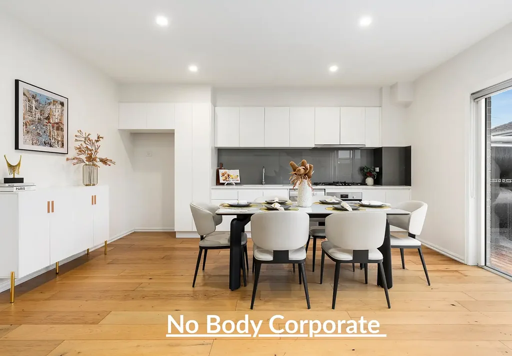 Clayton South 5 Bedroom Large family prize near leading schools