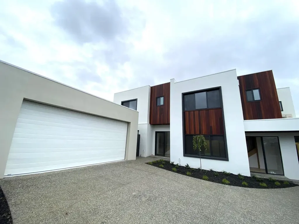LUXURY LIFESTYLE LIVING