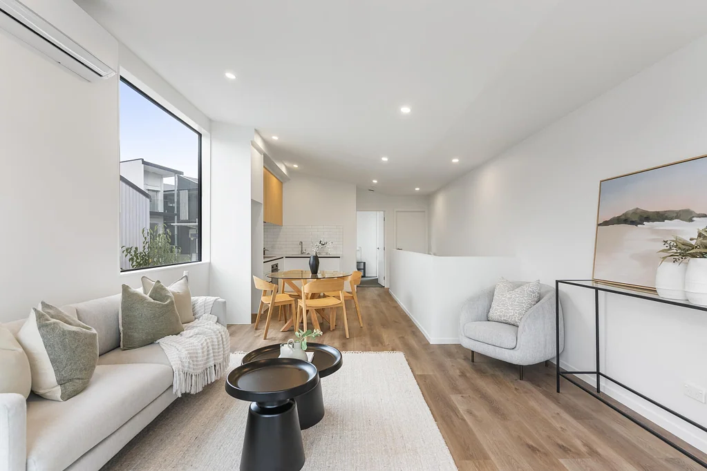 Riverhead 3બેડરૂમ Prime Freehold Opportunity at RVD!