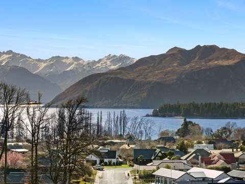 Wanaka World Class on West Meadows