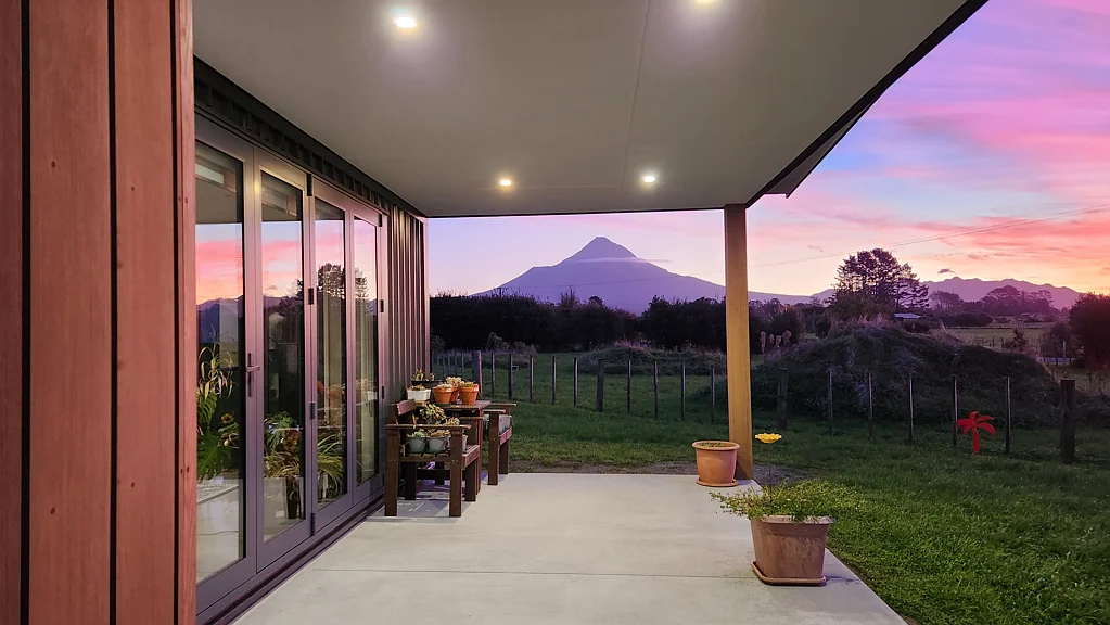 Inglewood 4 Bedroom SUNSETS AND SERENITY