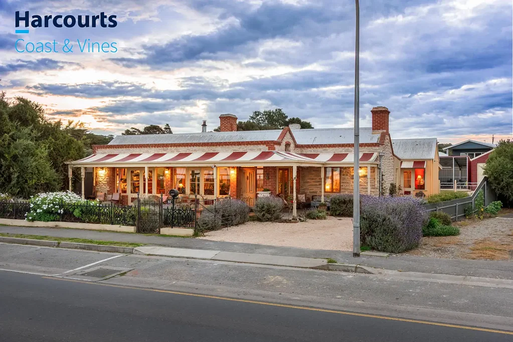 Encounter Bay 4 Bedroom Historic Coastal Treasure at Encounter Bay