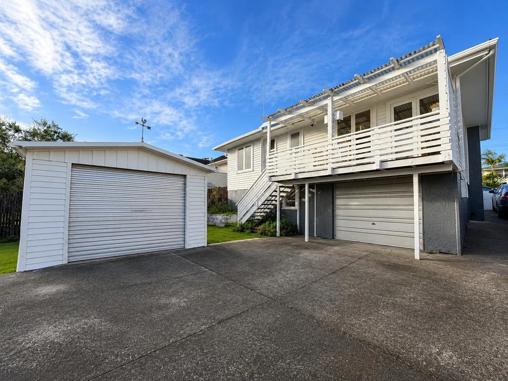 3 bedroom family home in Glenfield