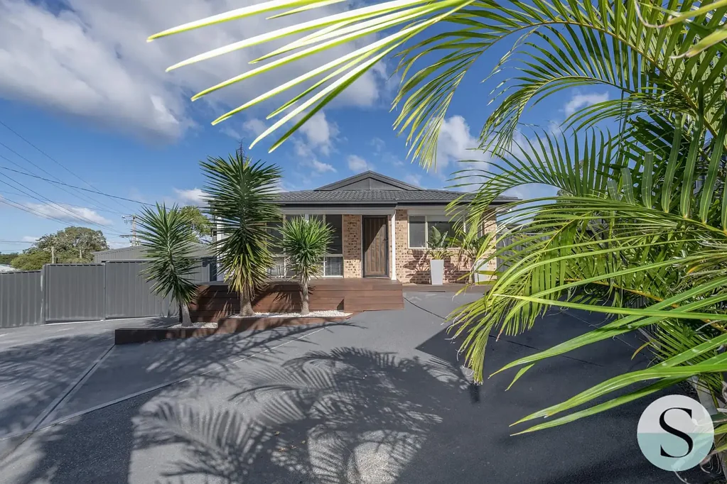 Gwandalan 3غرفة نوم Poolside Entertaining, Exceptional Vehicle Access & Renovated Single Level Living