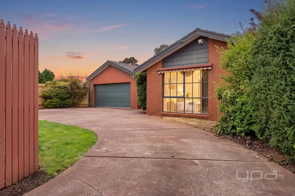 अन्य - 369 Centenary Avenue, Melton West, VIC 3337