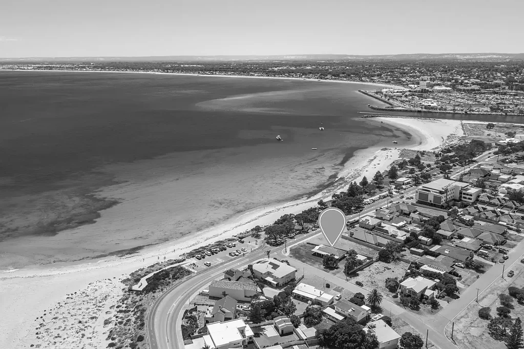18 Halls Head Parade, Halls Head, WA 6210