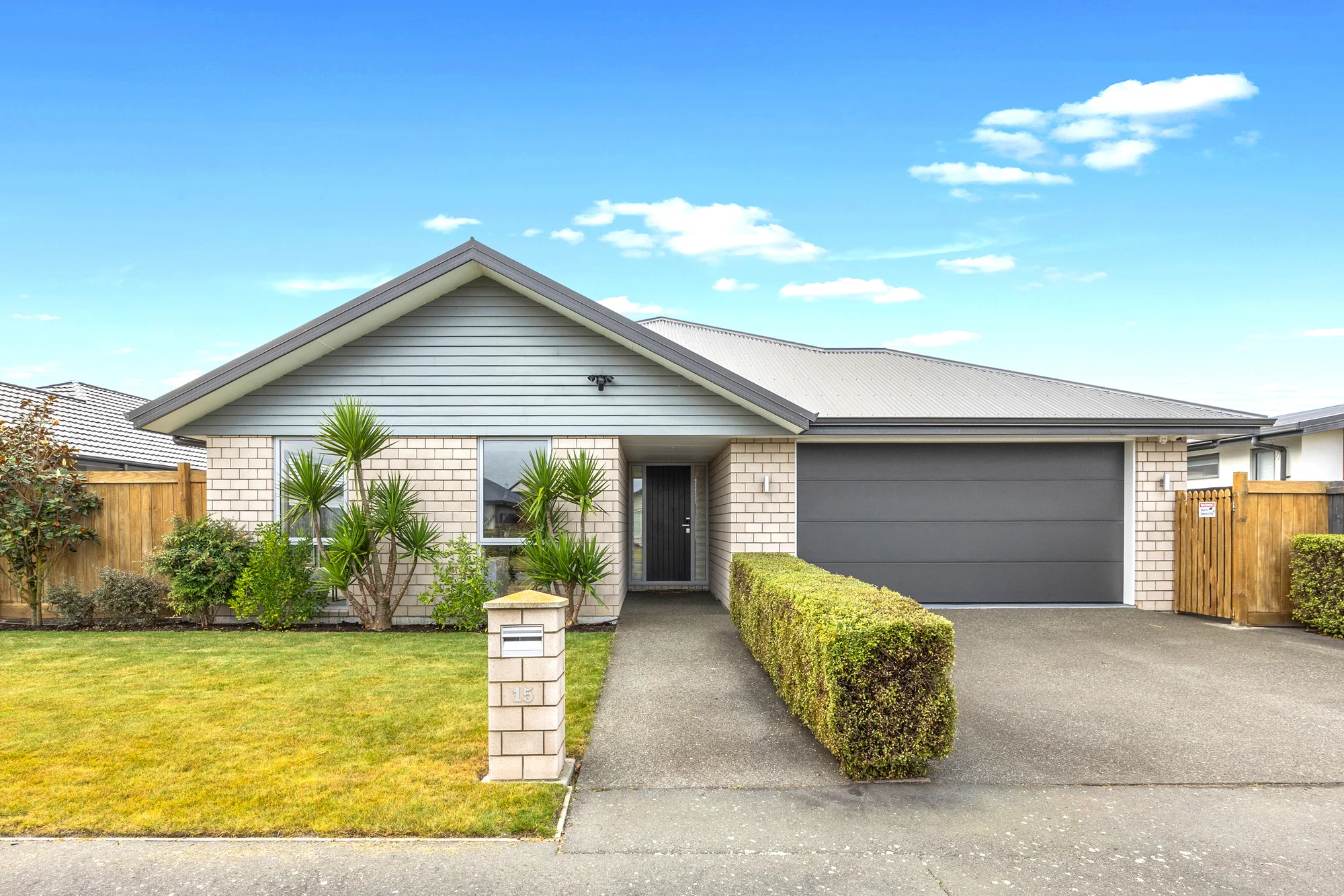 Lincoln 4Moenga Vendors have moved - this must be sold