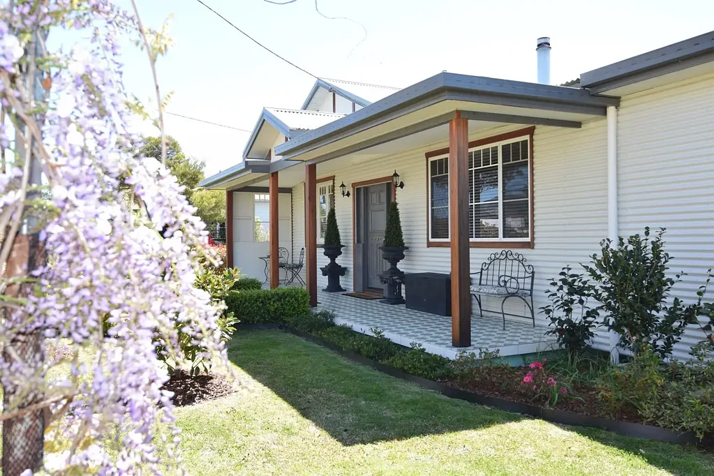 160 Manners Street, Tenterfield, NSW 2372