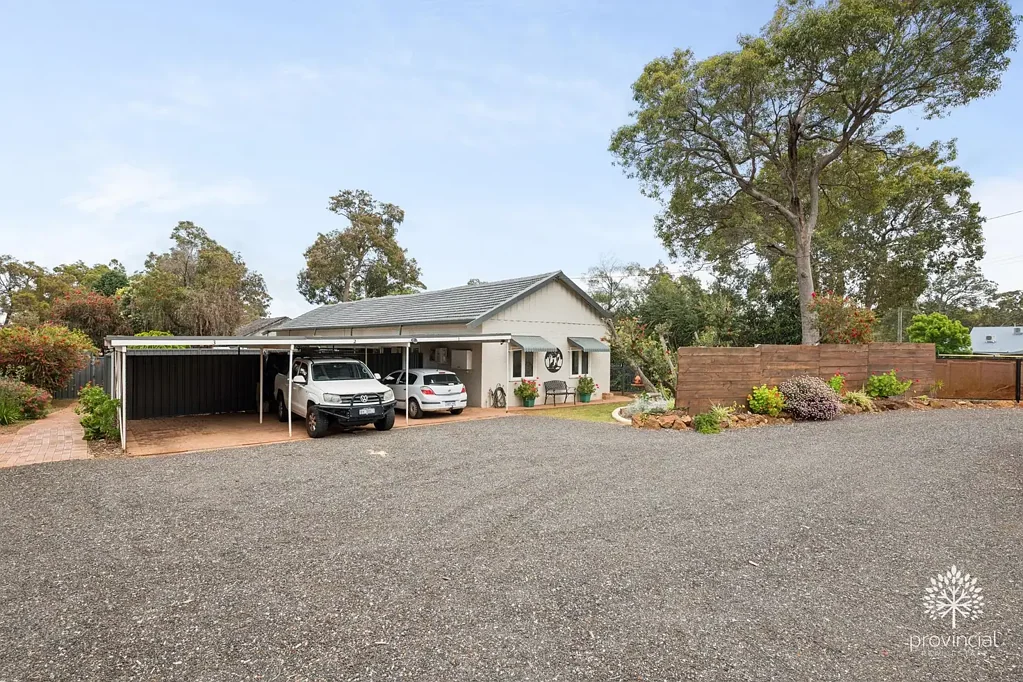 Kalamunda 6房  Magic Multi-Generational Setup or Money-Spinning Investment