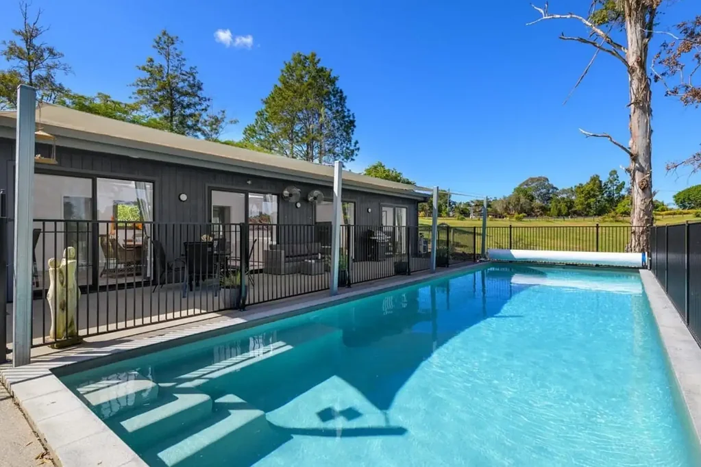 Gympie 4 Bedroom Steel frame home with 4 bay shed