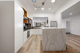 22 Holt Street, Mayfield East