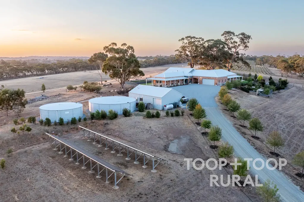 127 Moccundunda North Road, Stanley Flat, SA 5453